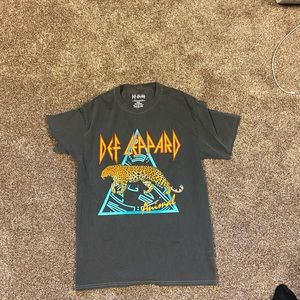 Def Leppard shirt